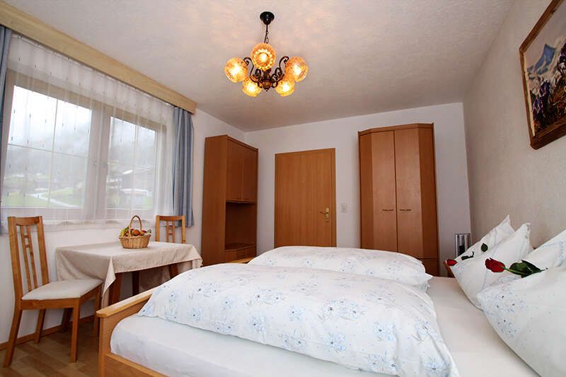 Doppelbettzimmer im Appartement Salzerhof Tirol
